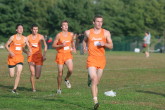 Mike Palmieri leads group at about 600m