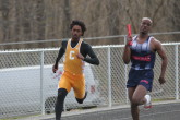 Aaron Decaires leads-off in the 4 X 200m