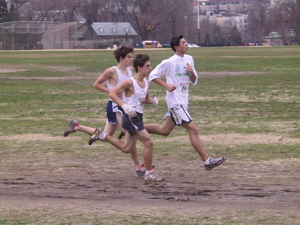 Bredeck wins Frosh Footlocker